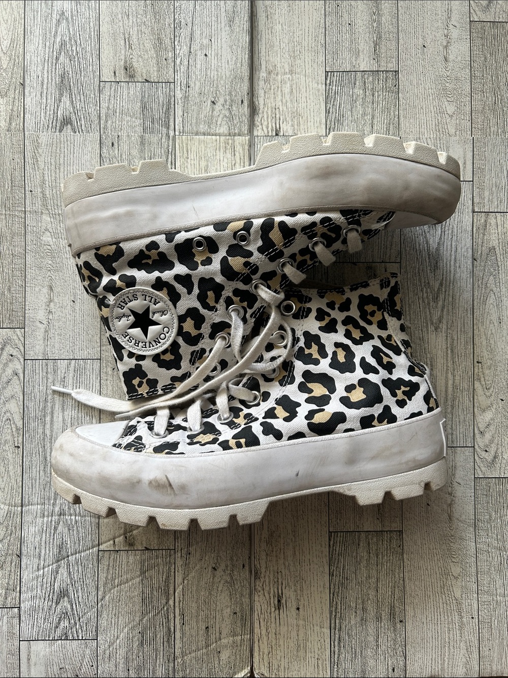 Converse Women’s chuck taylor all star lugged high top leopard 7